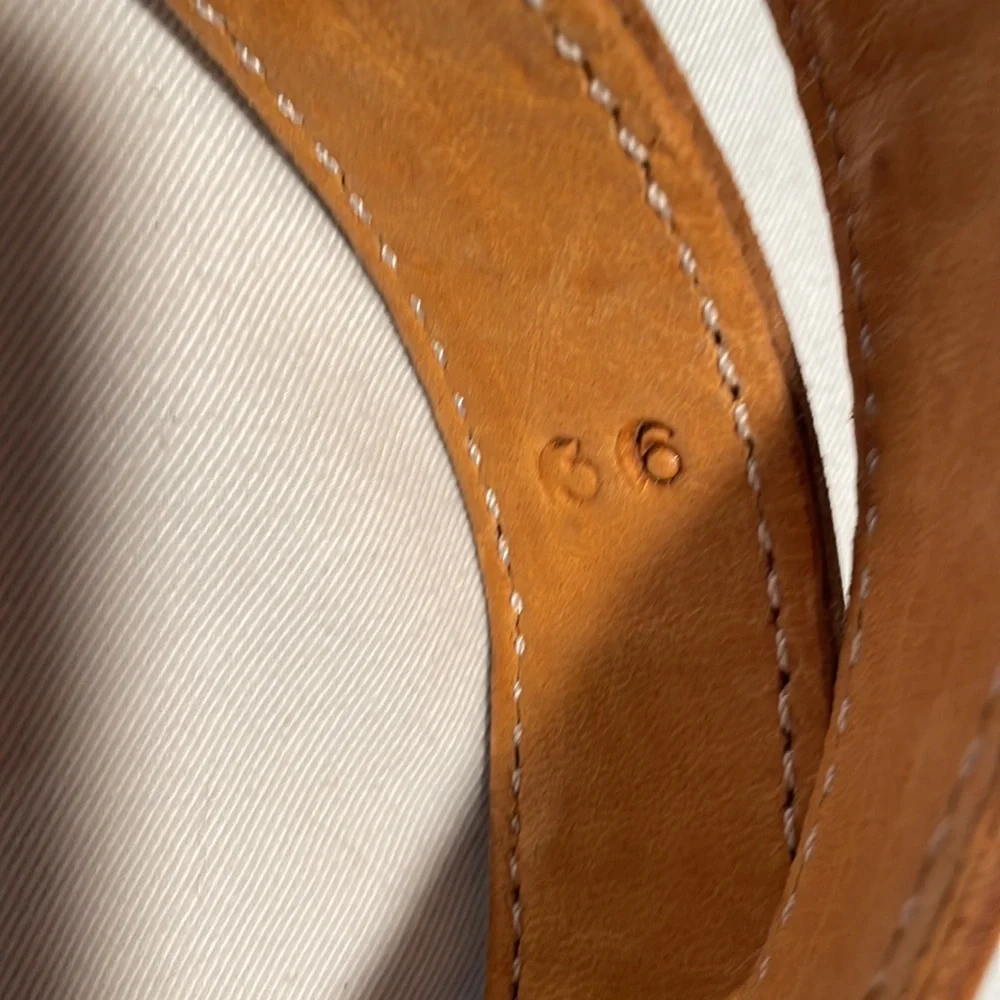 Beautiful vintage leather and embroidered belt Sz 34-38” - Picture 3 of 7